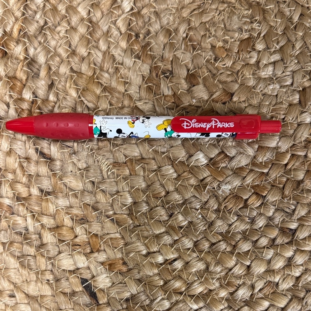 Disney Mickey Mouse Key Holder, Key Chain & Pen Bundle 🐭 - Picture 5 of 5